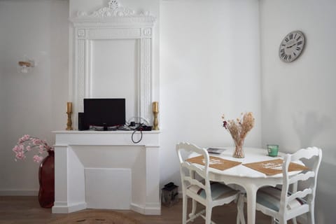 TV and multimedia, Dining area