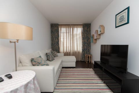Communal lounge/ TV room, TV and multimedia, Living room