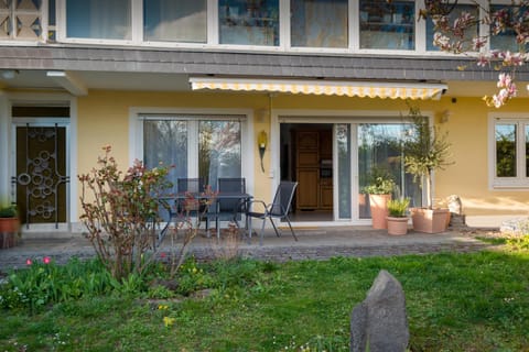 Patio, Facade/entrance, Garden, Balcony/Terrace