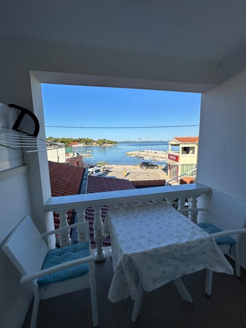 Apartment and rooms SIDRO Apartment in Zadar County