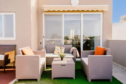 LA88 Bayview Penthouse with Jacuzzi Apartment in Sliema