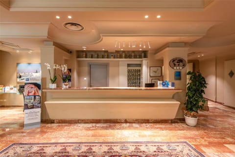 Lobby or reception, On site