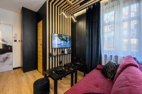 Communal lounge/ TV room, TV and multimedia, Living room