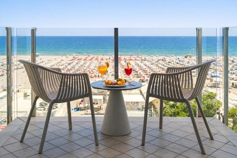 Day, View (from property/room), Balcony/Terrace, Beach, Sea view