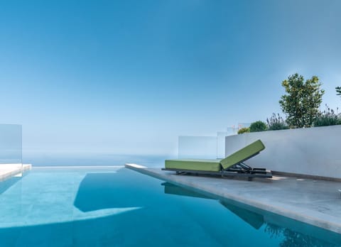 Day, Natural landscape, View (from property/room), Pool view, Swimming pool, sunbed