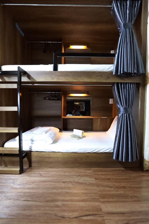 bunk bed