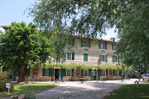 Property building, Day, Garden, Garden view