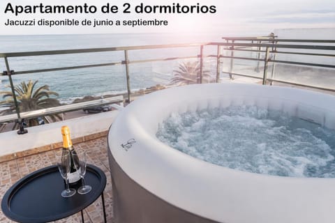 Natural landscape, Hot Tub, Balcony/Terrace, Beach, Sea view