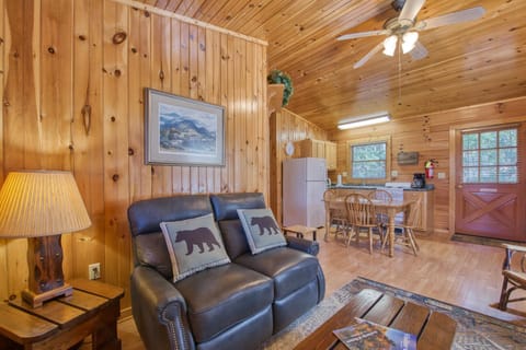 Campground Cabin Cabin in Lake Junaluska