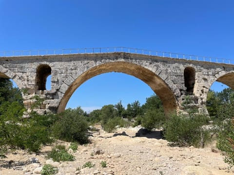 La Maison d’Helene & Antoine à Bonnieux XII siècle House in Bonnieux