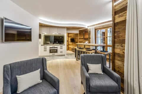 Bed, Living room, kitchen