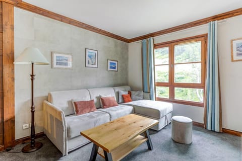 Bed, kitchen