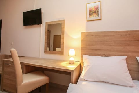 TV and multimedia, Photo of the whole room