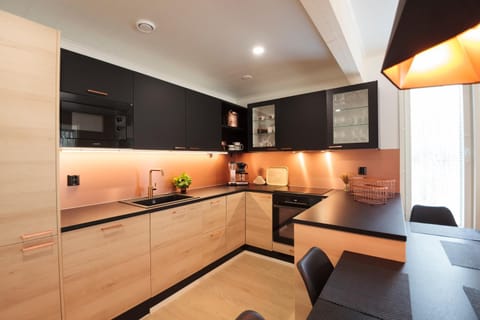 Kitchen or kitchenette, dishwasher, minibar, pet friendly, kitchen