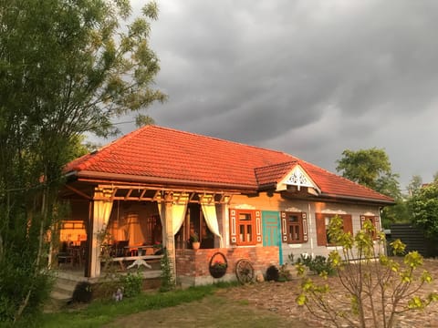 Property building, Day