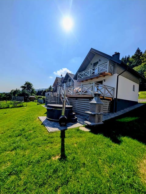 Property building, Day, Natural landscape, Garden