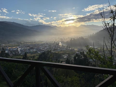 Balcony/Terrace, Mountain view