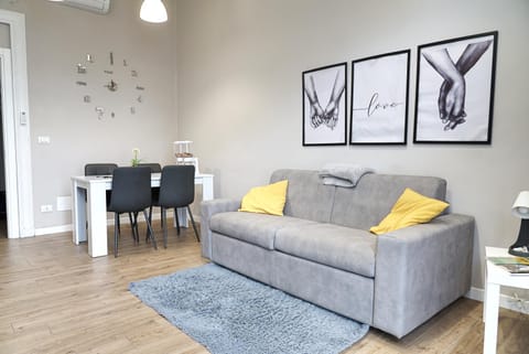 APPARTAMENTO INCANTEVOLE : TORINO Apartment in Turin