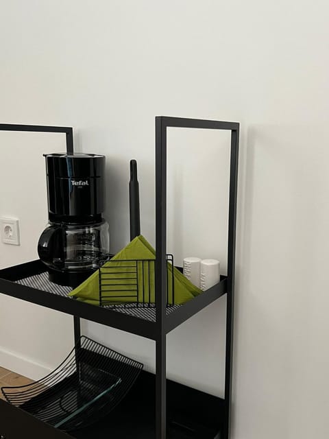 Coffee/tea facilities, Kitchen or kitchenette, kitchen, kitchen