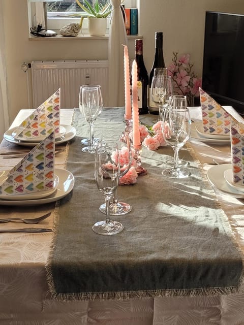 Schaake Hooksiel - Charmante Reetdachwohnung & Kostenfreier Parkplatz Apartment in Wilhelmshaven