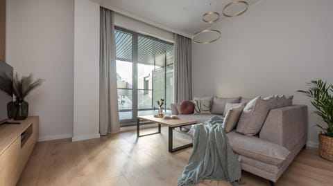 Bed, Living room, Photo of the whole room, Seating area