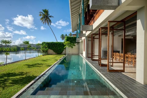 Property building, Swimming pool