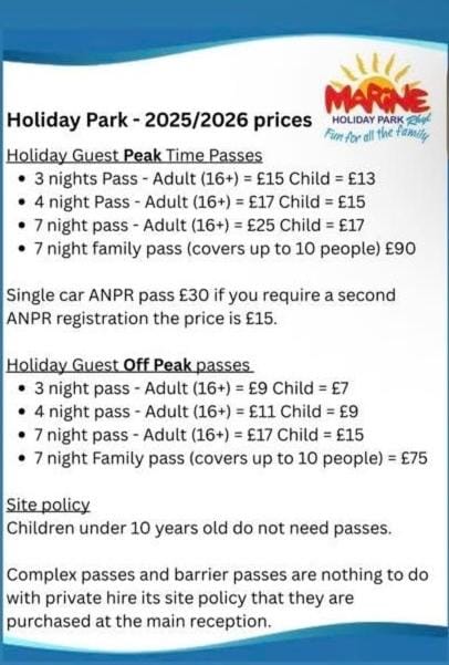 Lovely 3 bedroom 8 berth caravan in Rhyl Campground/
RV Resort in Rhyl