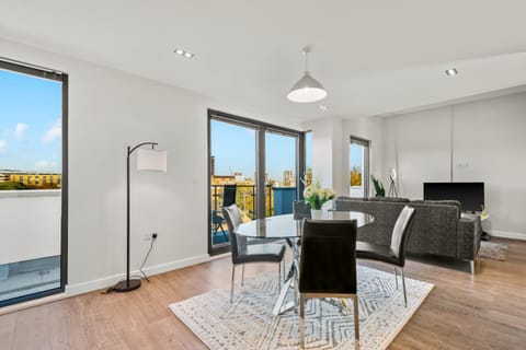 Living room, Seating area, Dining area