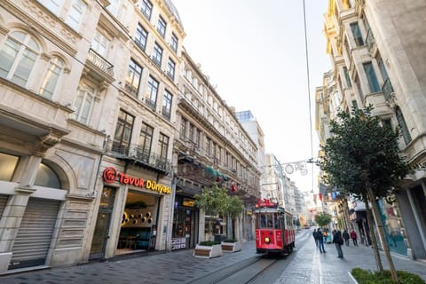 Property building, Facade/entrance, Street view