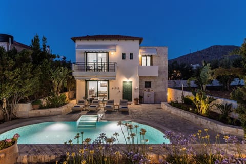 Property building, Night, Natural landscape, Mountain view, Pool view, Swimming pool, sunbed