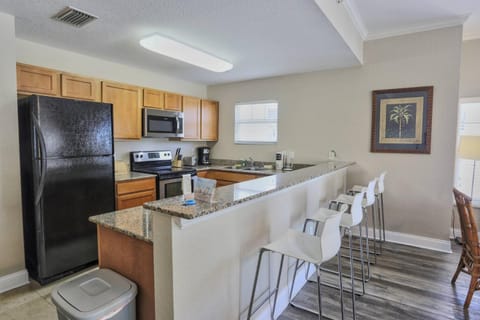 101 - Palms of Treasure Island House in Treasure Island