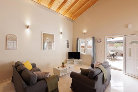 TV and multimedia, Living room, Seating area