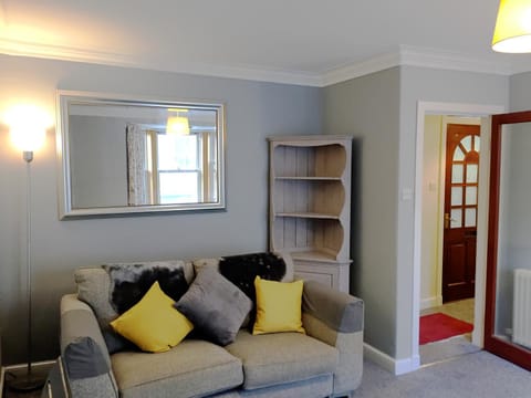 Living room, internet