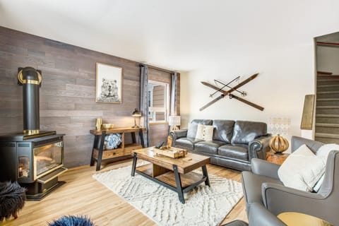 Snoqualmie Palace House in Snoqualmie Pass