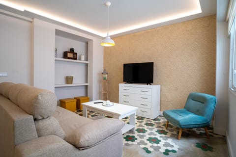 TV and multimedia, Living room, Evening entertainment