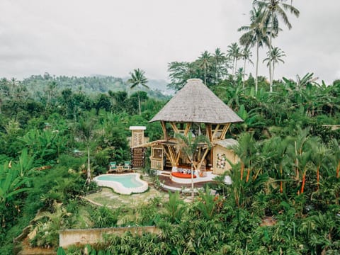Magic Hills Bali - Magical Eco-Luxury Lodge Villa in Selat