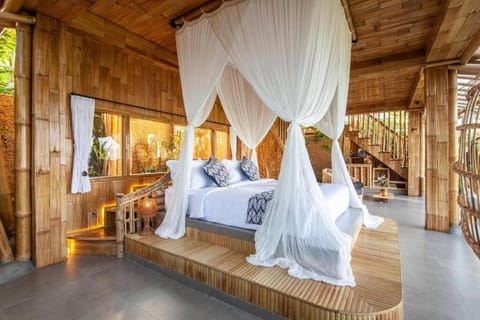 Magic Hills Bali - Magical Eco-Luxury Lodge Villa in Selat