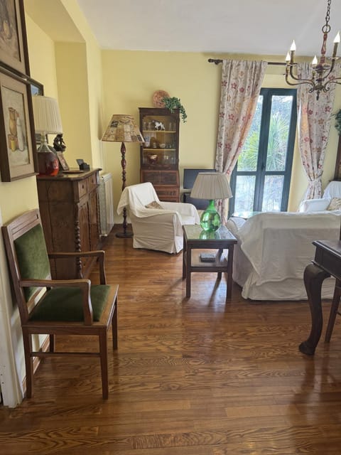 The garden of history Apartment in Bolsena