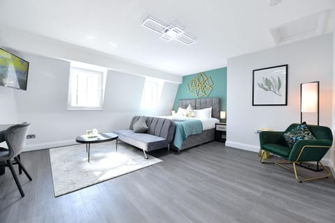 Seating area, Bedroom