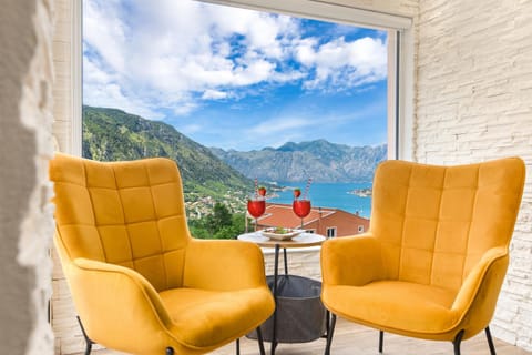 Seating area, Sea view