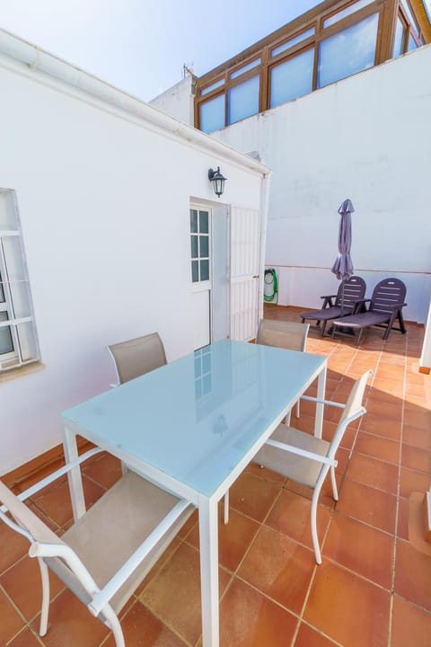 Day, Balcony/Terrace, Dining area, sunbed