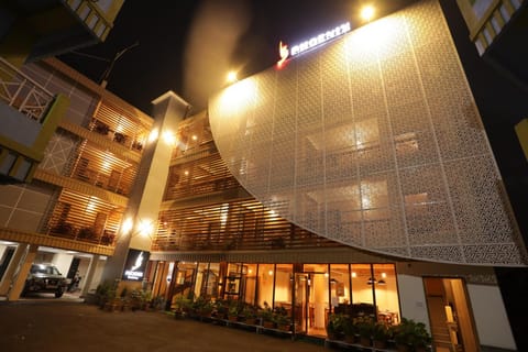 Property building, Facade/entrance, Night, Property logo or sign