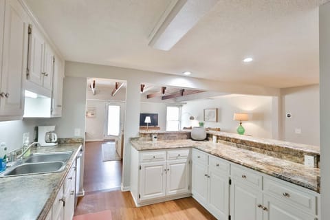 The Post Loft- In the Heart of Downtown Statesboro Apartment in Statesboro