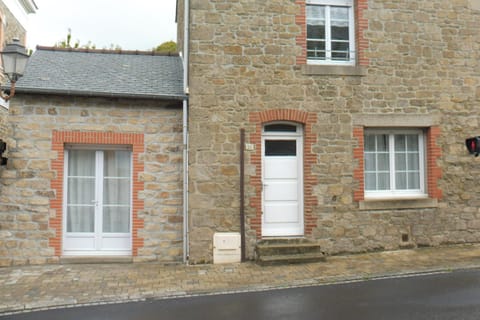 Maison Saint-Coulomb House in Brittany