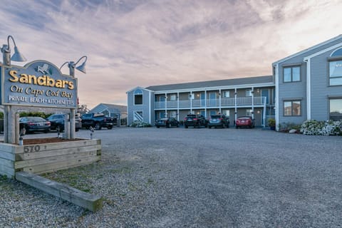 Sandbars Inn Hotel in North Truro