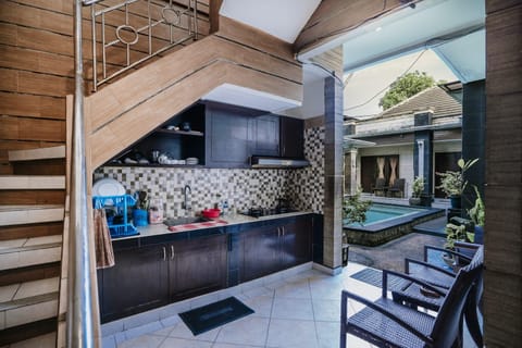 Kitchen or kitchenette, Kitchen or kitchenette