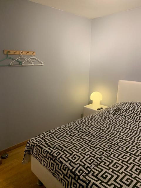 Privé-kamer centrum Oostende met eigen badkamer/wc Apartment in Ostend