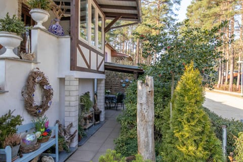 Property building, Facade/entrance, Balcony/Terrace