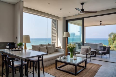 View (from property/room), Balcony/Terrace, Living room, Sea view