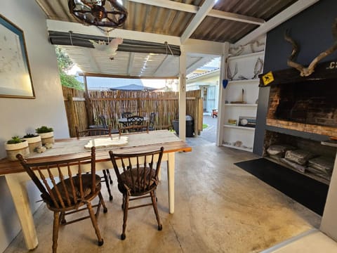 Dining area, pet friendly